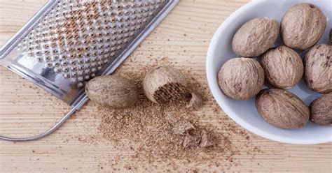 6 Health Benefits of Nutmeg, Jaiphal .